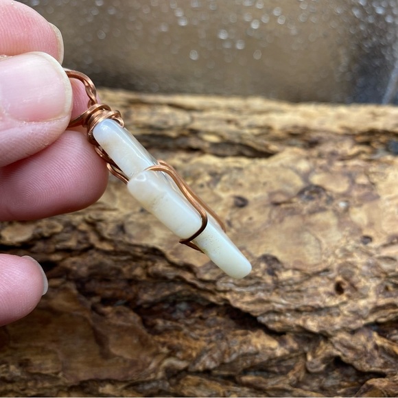 Chalcedony Agate Texas Necklace Pendant - Picture 3 of 4